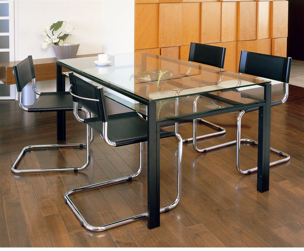 %e3%83%80%e3%82%a4%e3%83%8b%e3%83%b3%e3%82%b0%e3%83%86%e3%83%bc%e3%83%96%e3%83%ab%e3%80%80%e3%82%ac%e3%83%a9%e3%82%b9